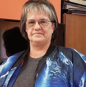 Meet your Posher, Marianne